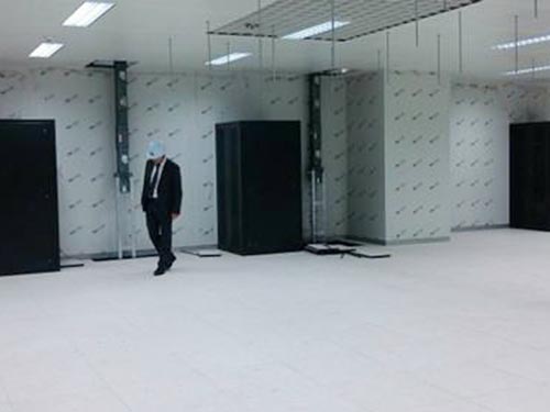 長沙雙勝機房設(shè)備有限公司,長沙防靜電地板,長沙防靜電地板價格,機房裝修,機房墻板,防靜電接地