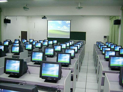 長沙雙勝機房設(shè)備有限公司,長沙防靜電地板,長沙防靜電地板價格,機房裝修,機房墻板,防靜電接地