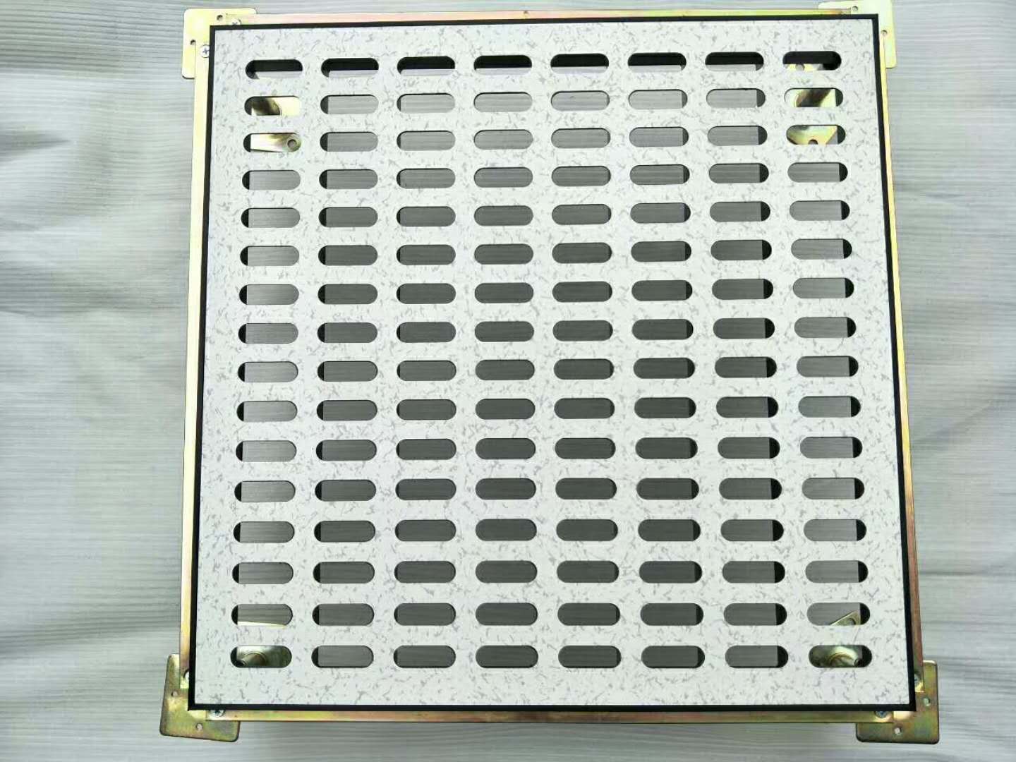 長沙雙勝機房設(shè)備有限公司,長沙防靜電地板,長沙防靜電地板價格,機房裝修,機房墻板,防靜電接地